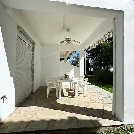 Villa Dionis Paralia Dionisiou